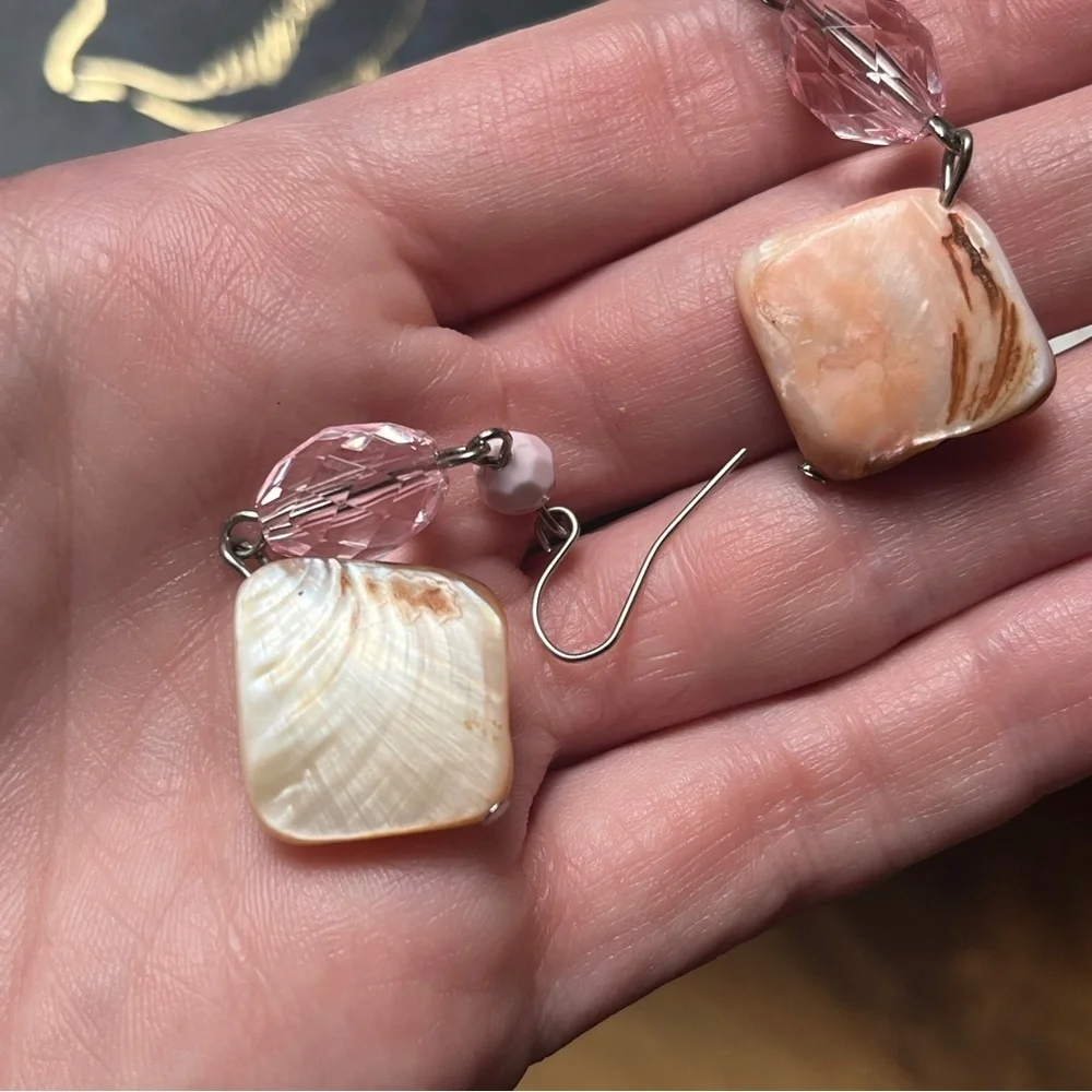 Vintage y2k 00s Pink Beaded Freshwater Pearl Dangle Earrings D2 - Picture 5 of 6